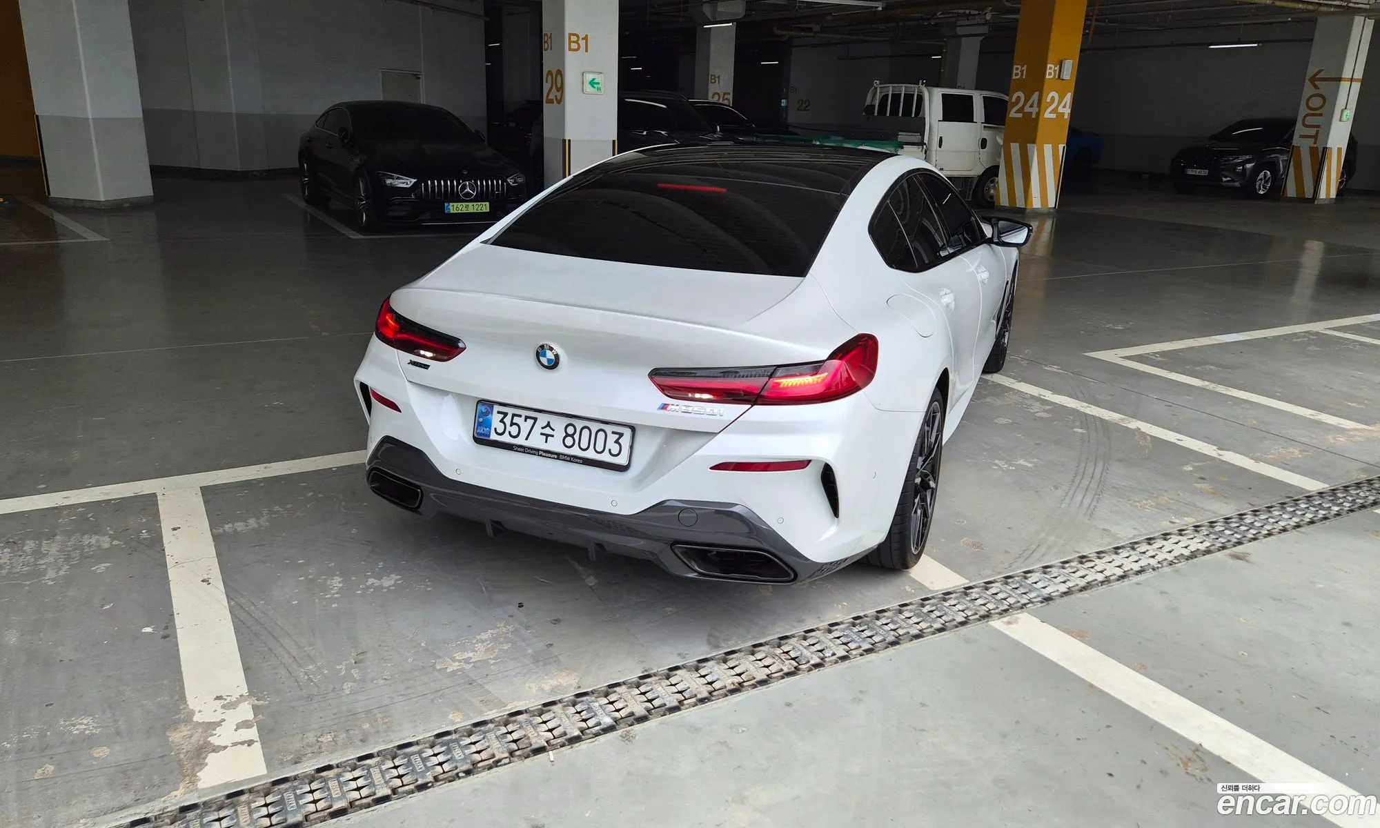 BMW 8 Series 2025 — 8