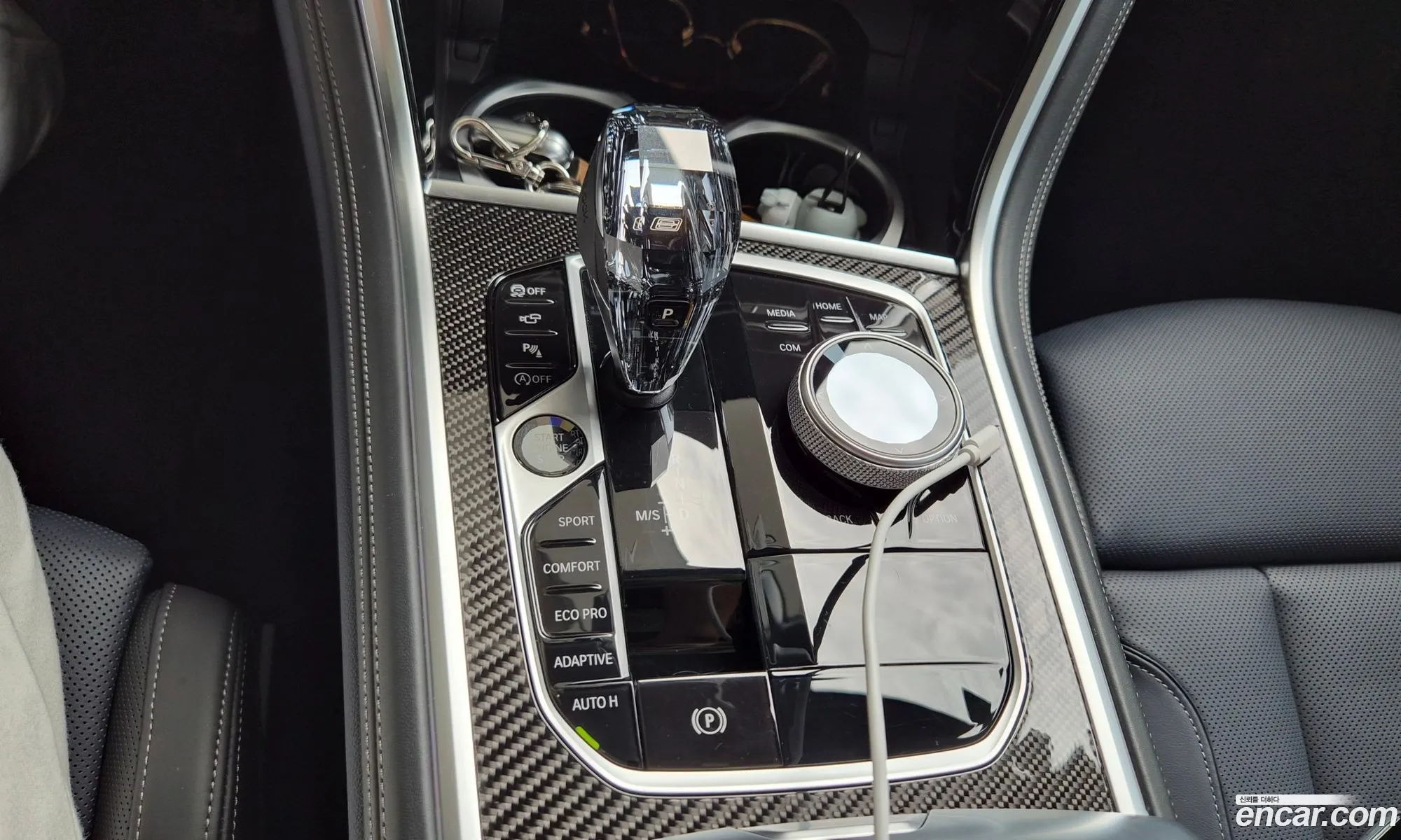 BMW 8 Series 2025 — 16