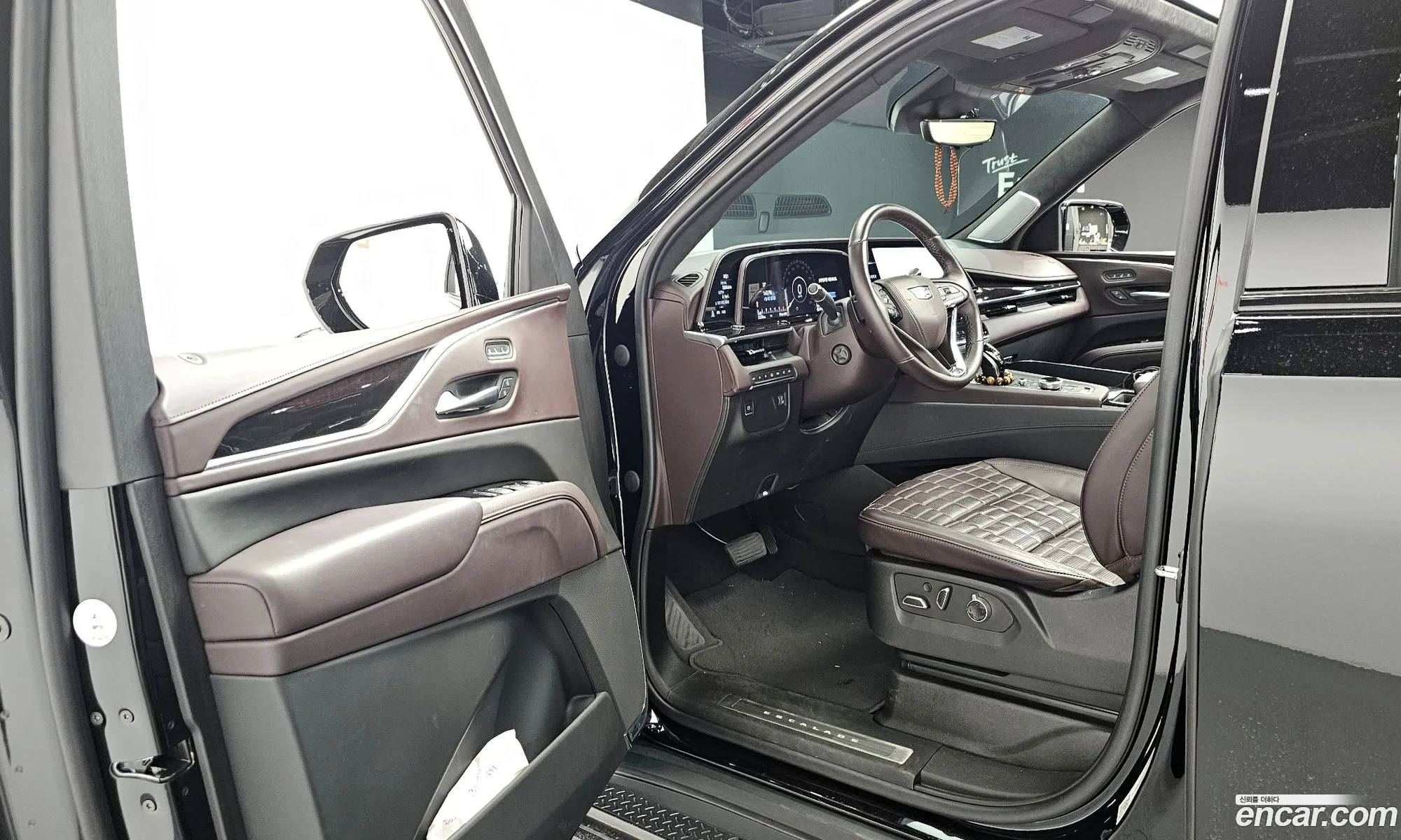 Cadillac Escalade 2022 — 14