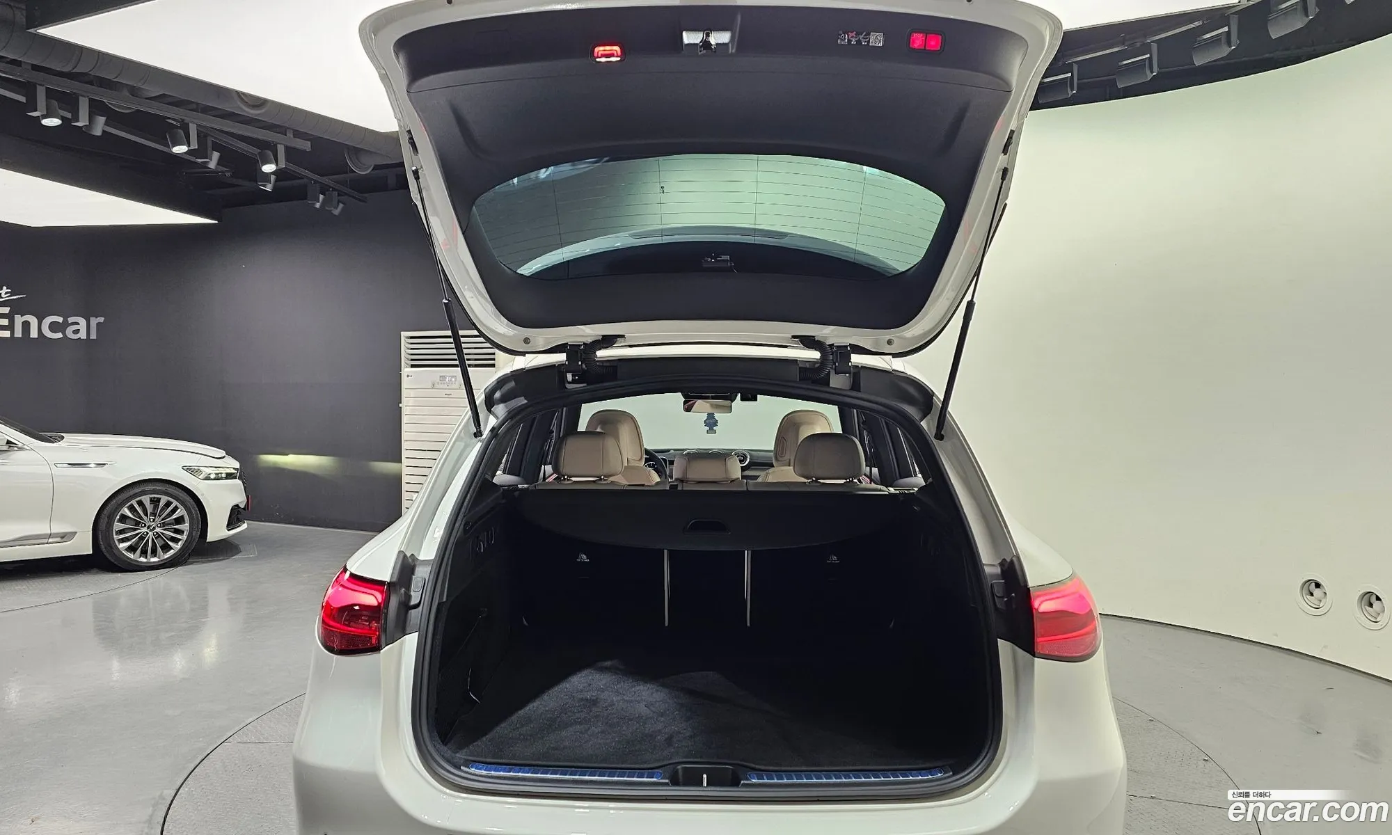Mercedes-Benz GLC-Class X254 2025 — 32