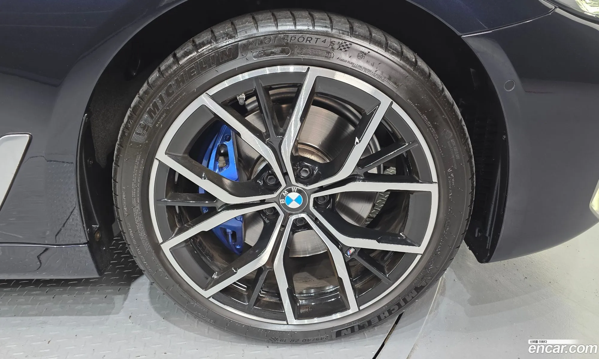 BMW 5 Series 2023 — 12