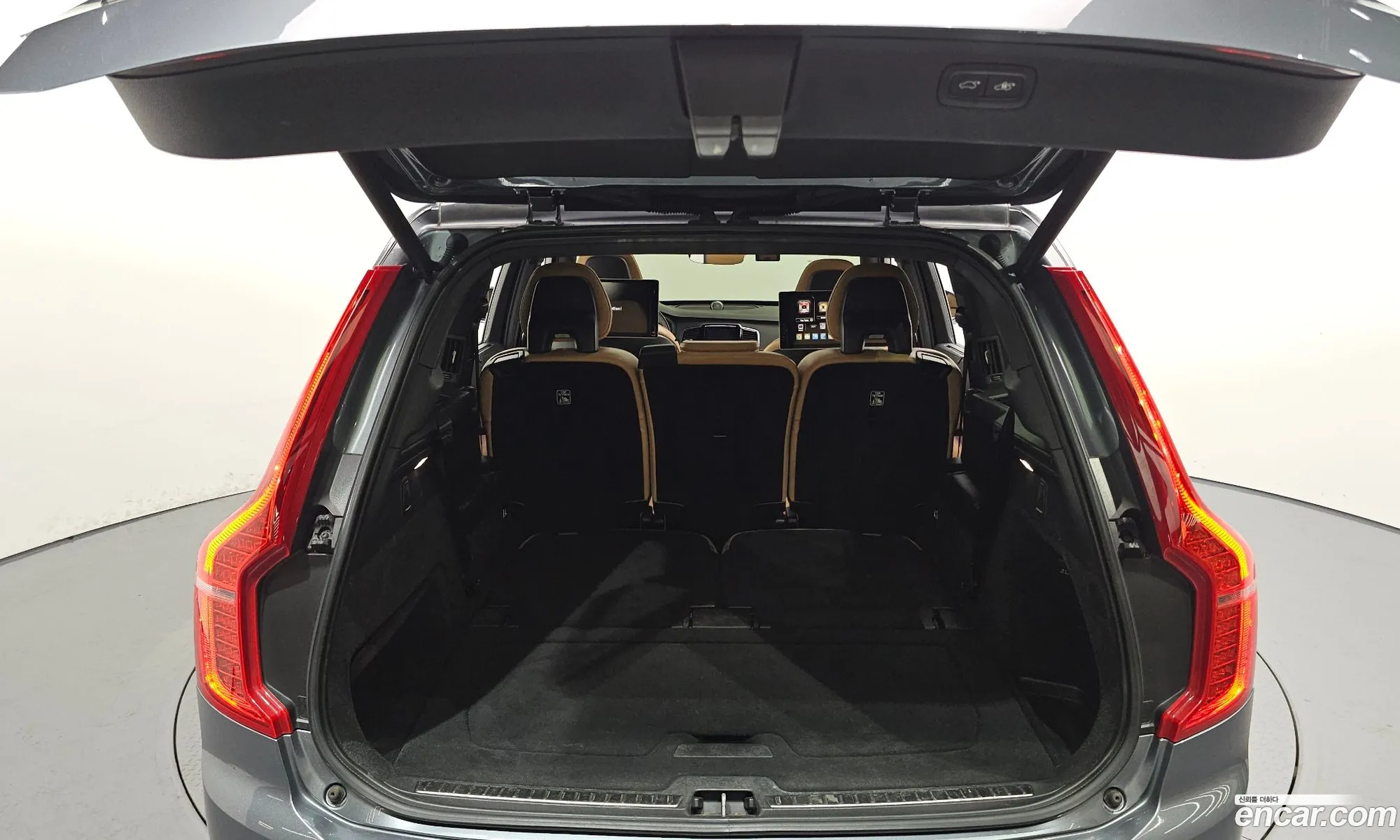 Volvo XC90 2018 YV1LF68TCJ1373603 — 19