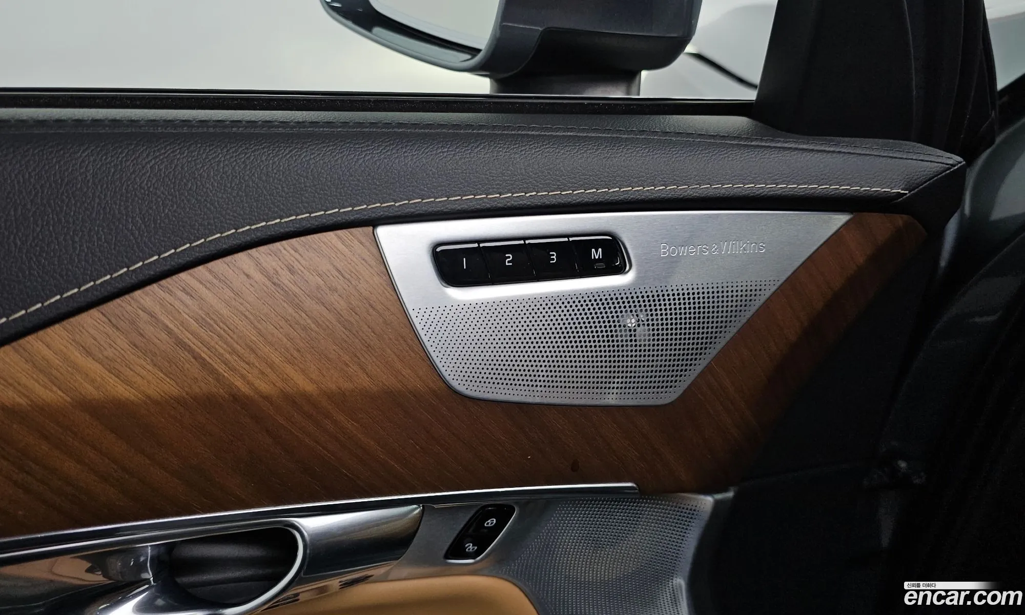 Volvo XC90 2018 YV1LF68TCJ1373603 — 4