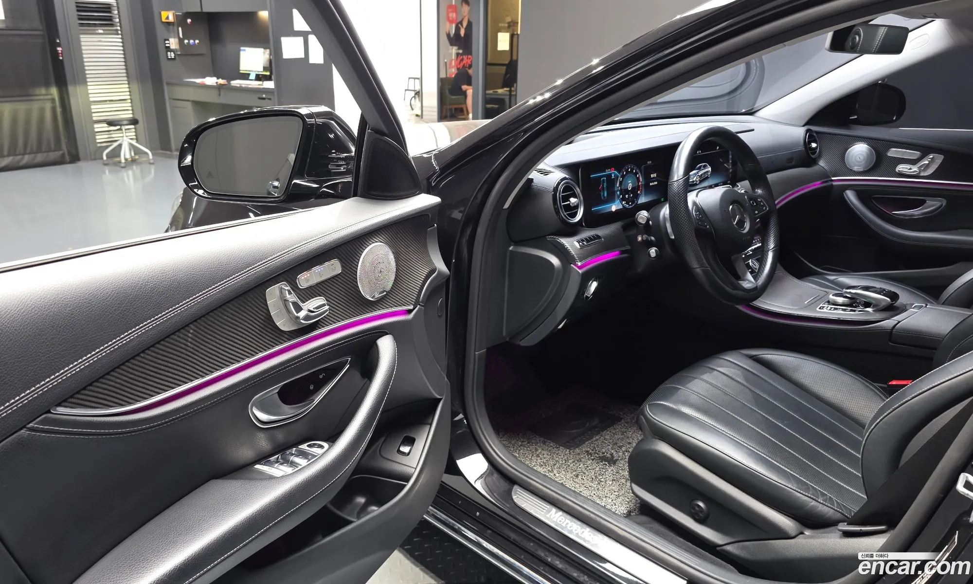 Mercedes-Benz E-Class W213 2018 WDDZF4JBXJA440189 — 20
