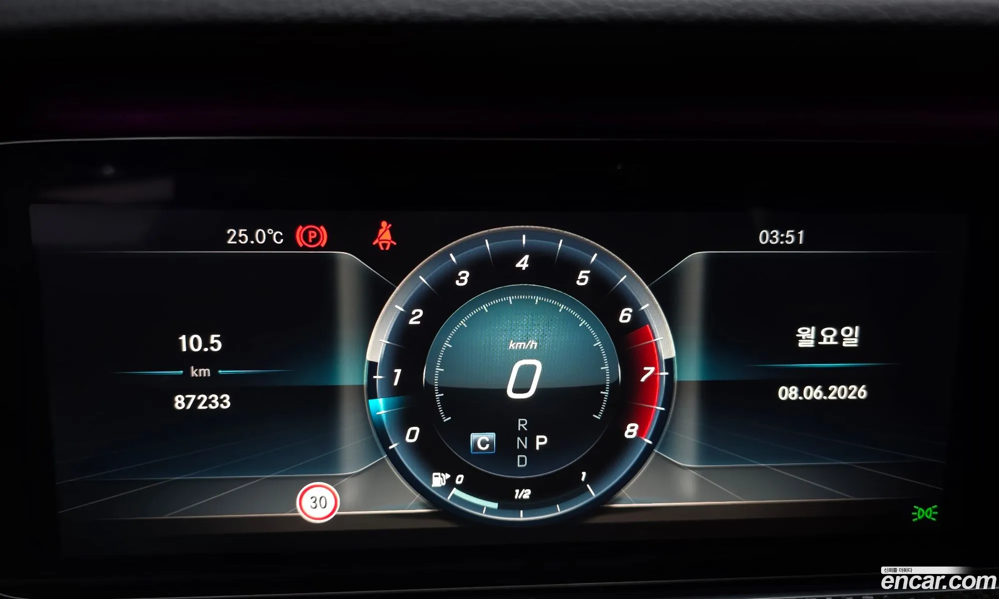 Mercedes-Benz E-Class W213 2018 WDDZF4JBXJA440189 — 16