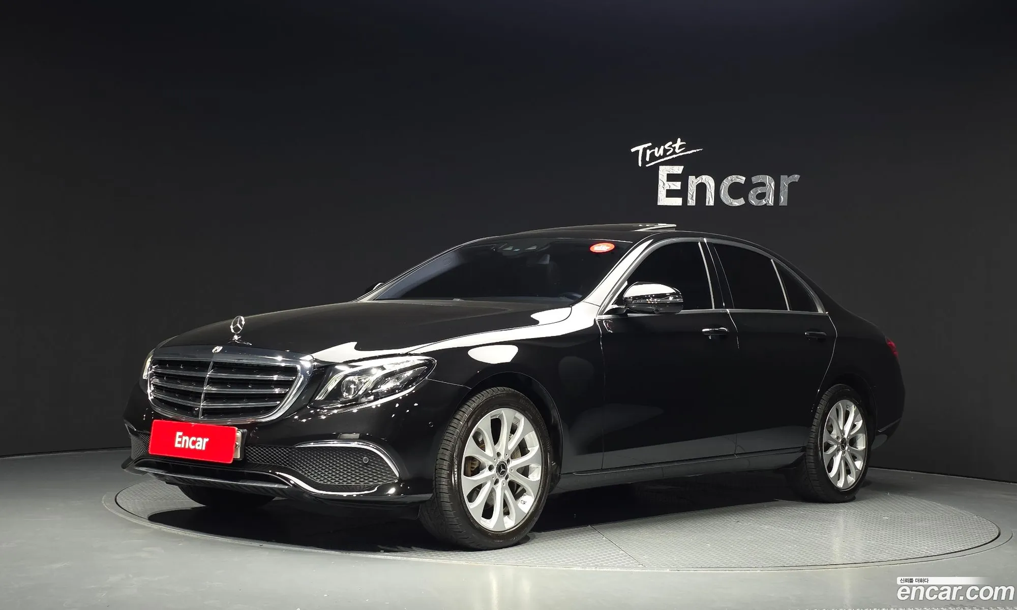 Mercedes-Benz E-Class W213 2018 WDDZF4JBXJA440189 — 11