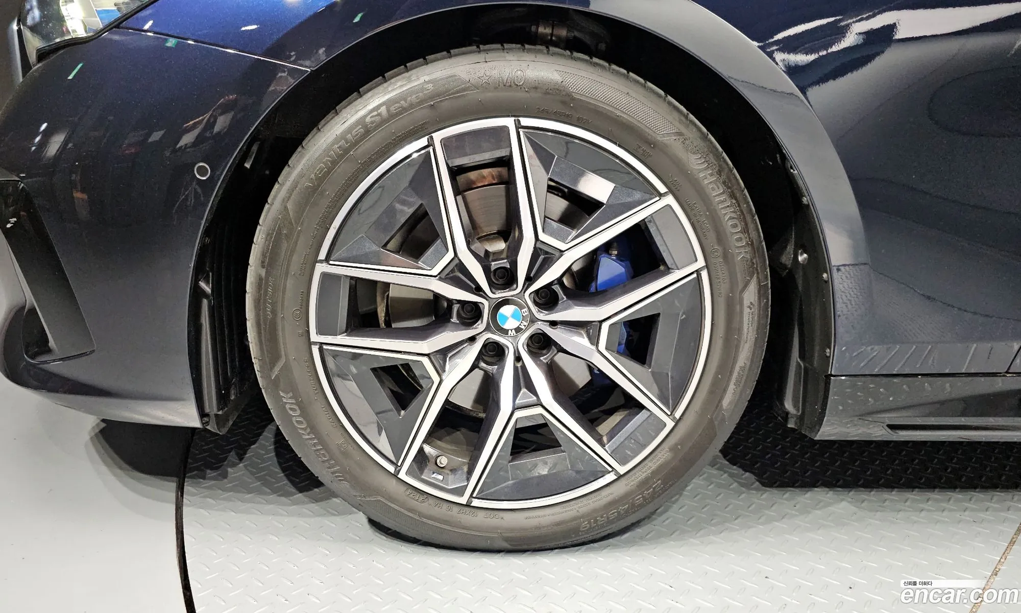 BMW 5 Series 2024 — 19