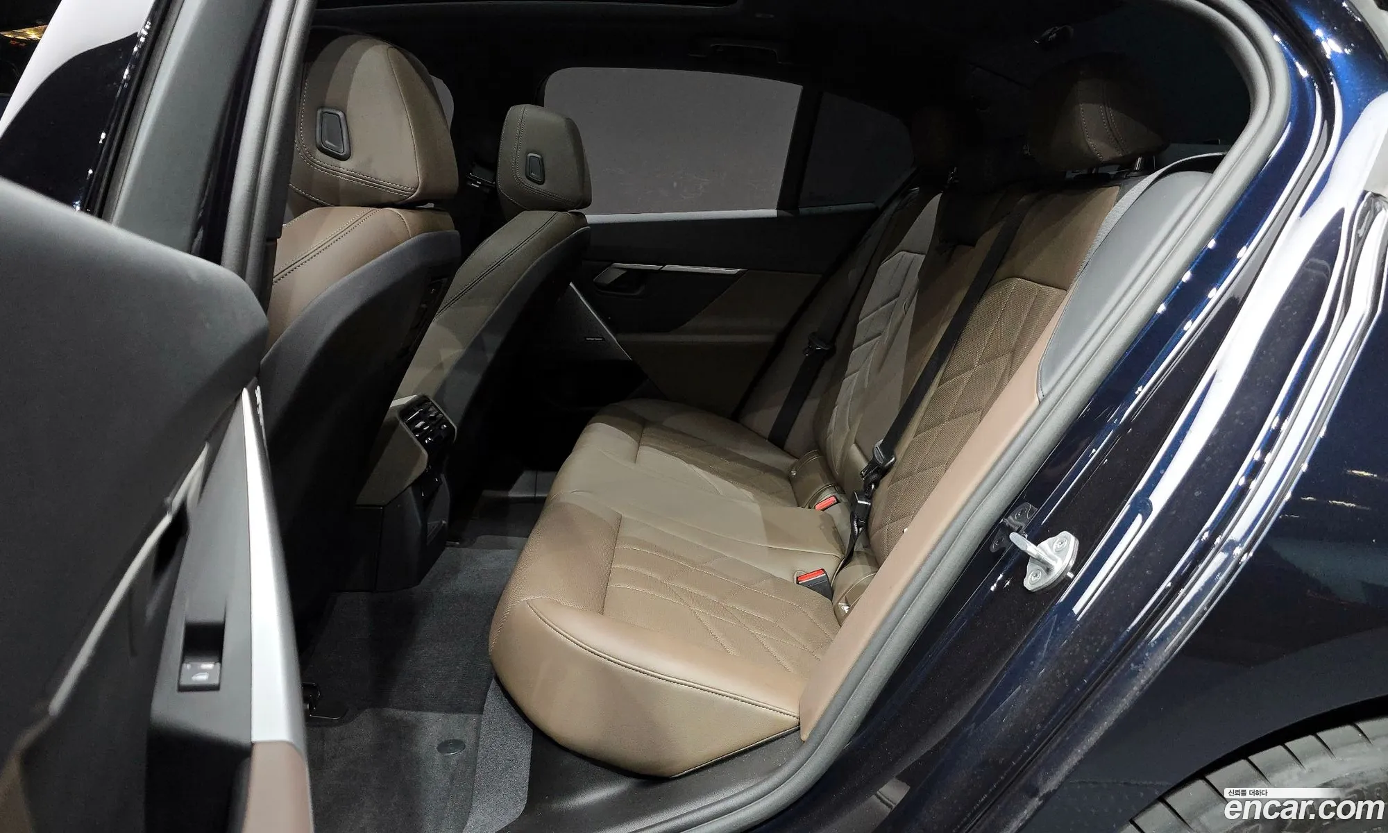 BMW 5 Series 2024 — 6