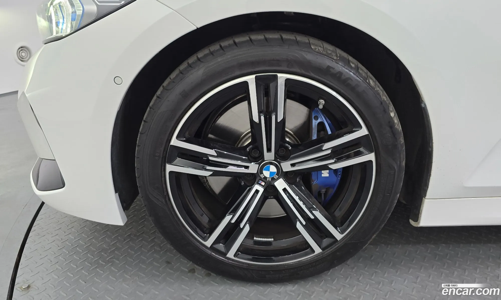 BMW 3 Series 2023 — 8