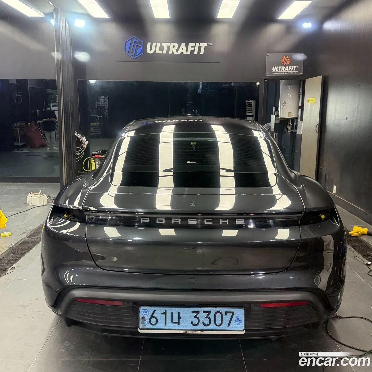 Porsche Taycan 2020 — 2