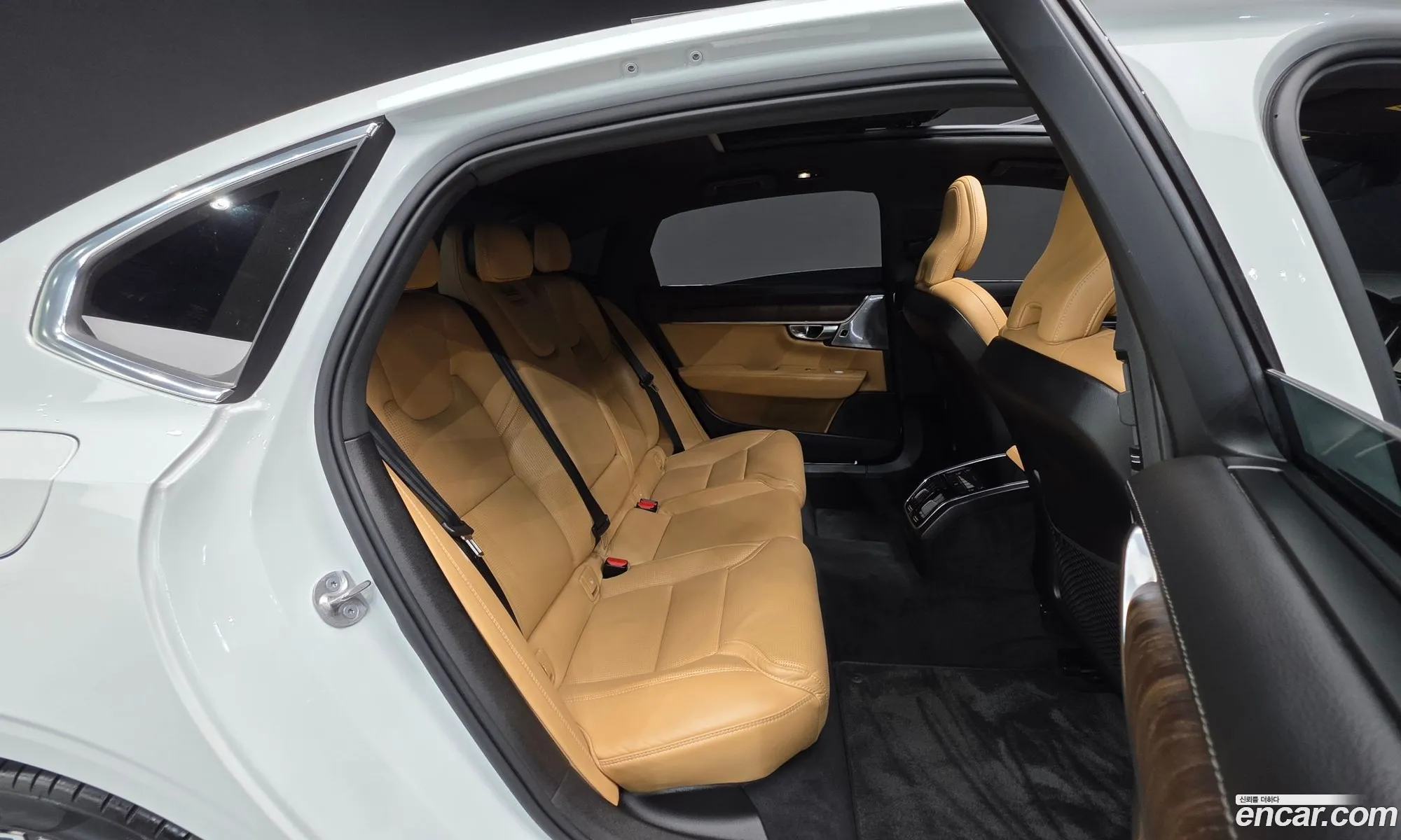 Volvo S90 2022 — 18