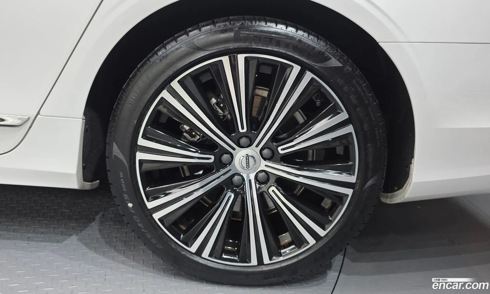 Volvo S90 2022 — 25