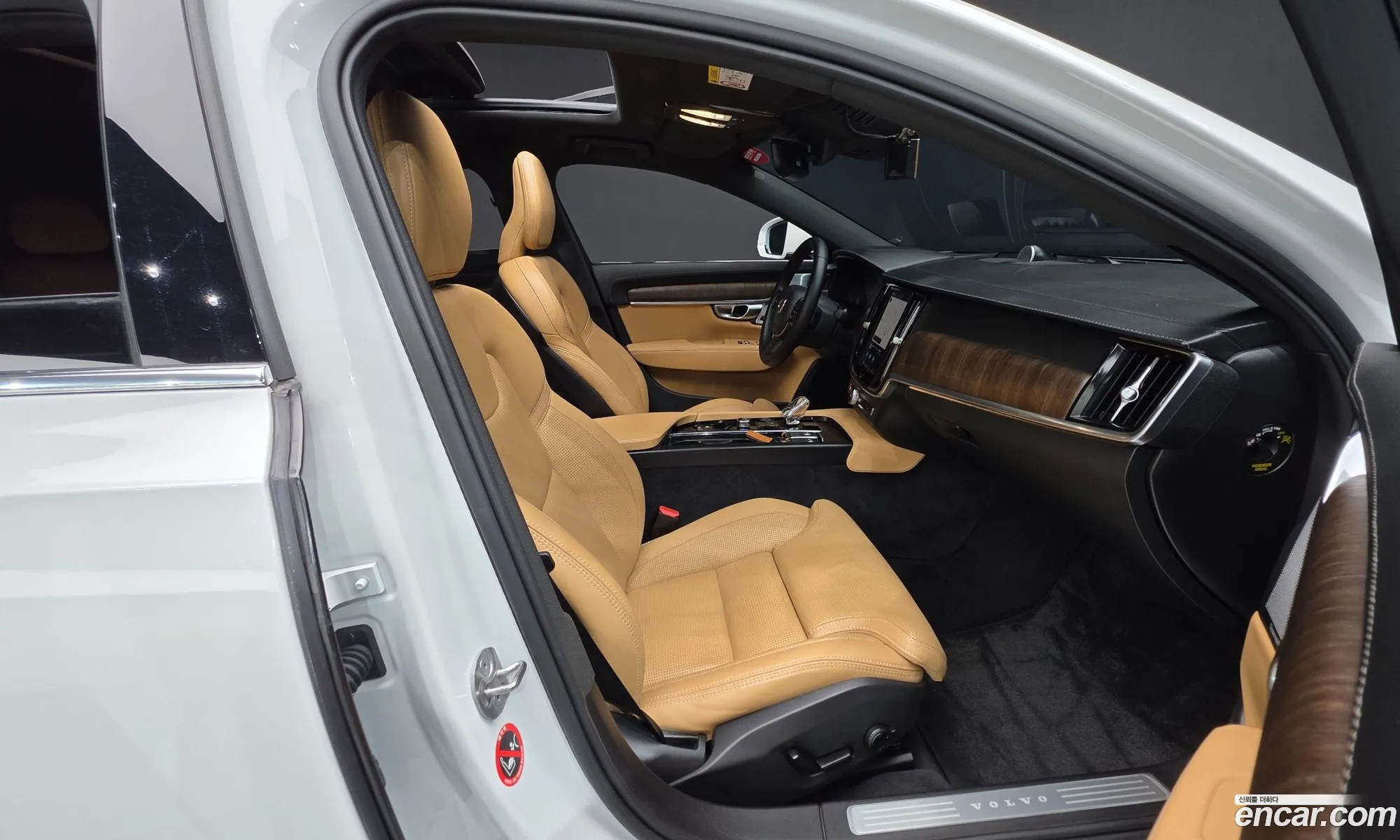 Volvo S90 2022 — 16
