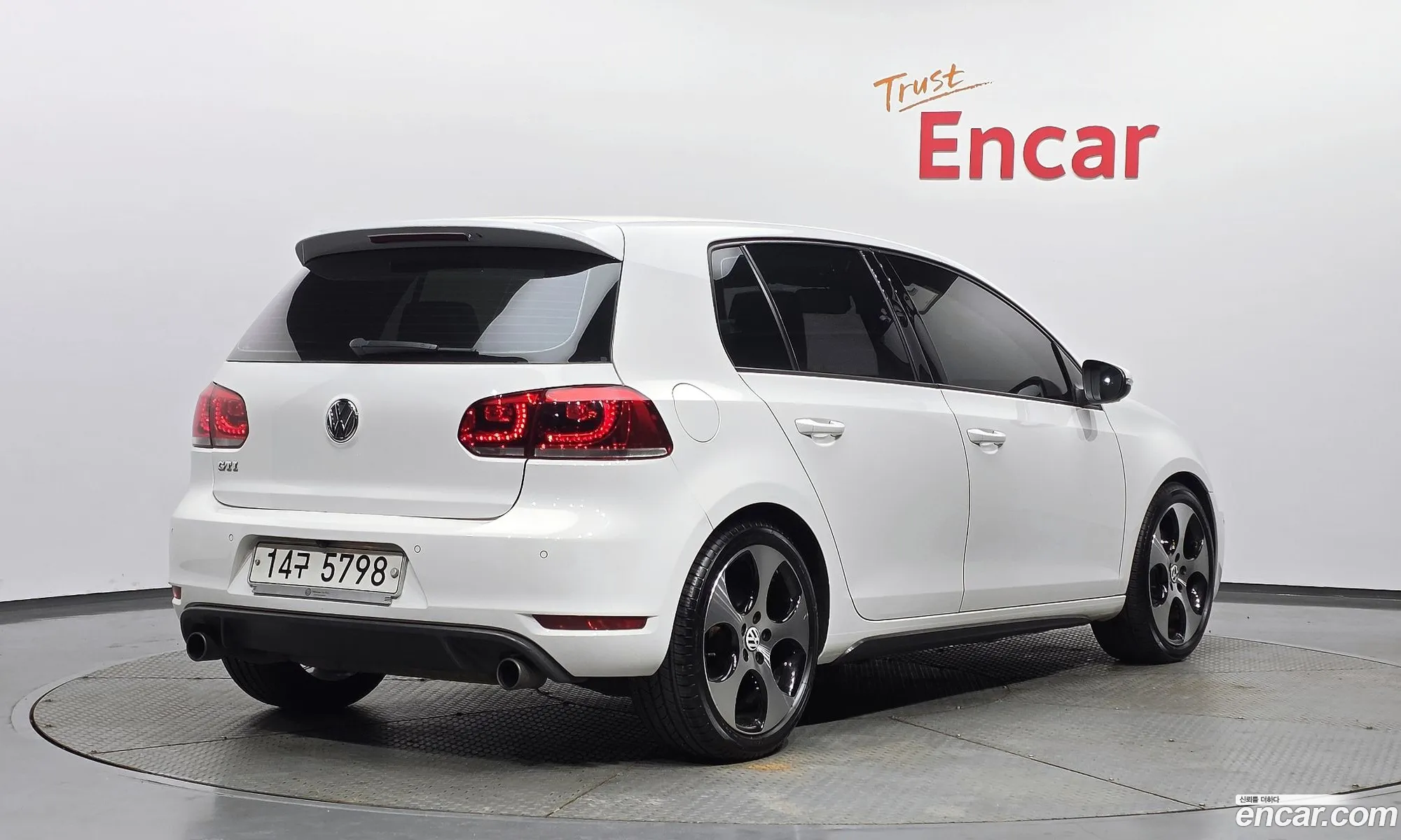 Volkswagen Golf 6th Gen 2011 — 3