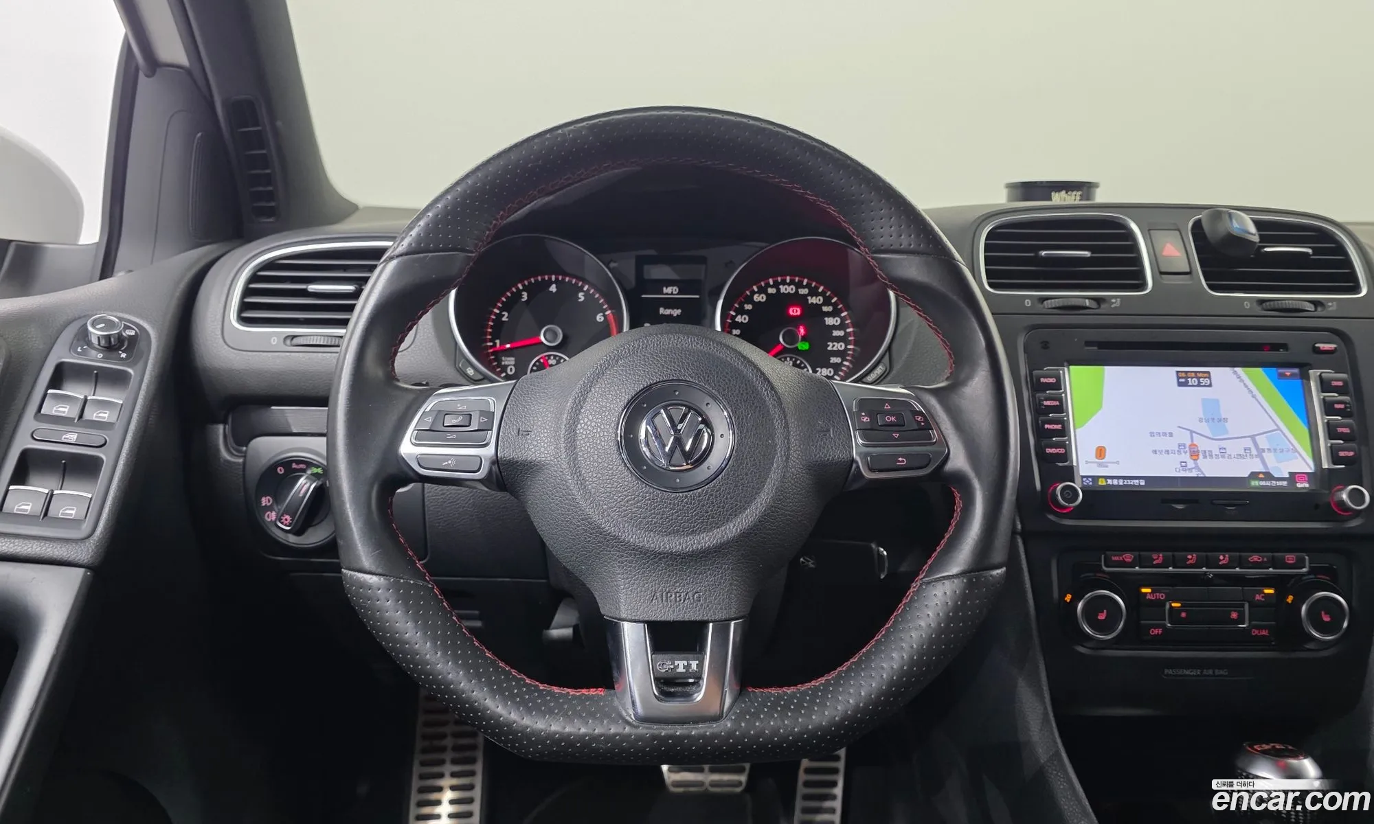 Volkswagen Golf 6th Gen 2011 — 5