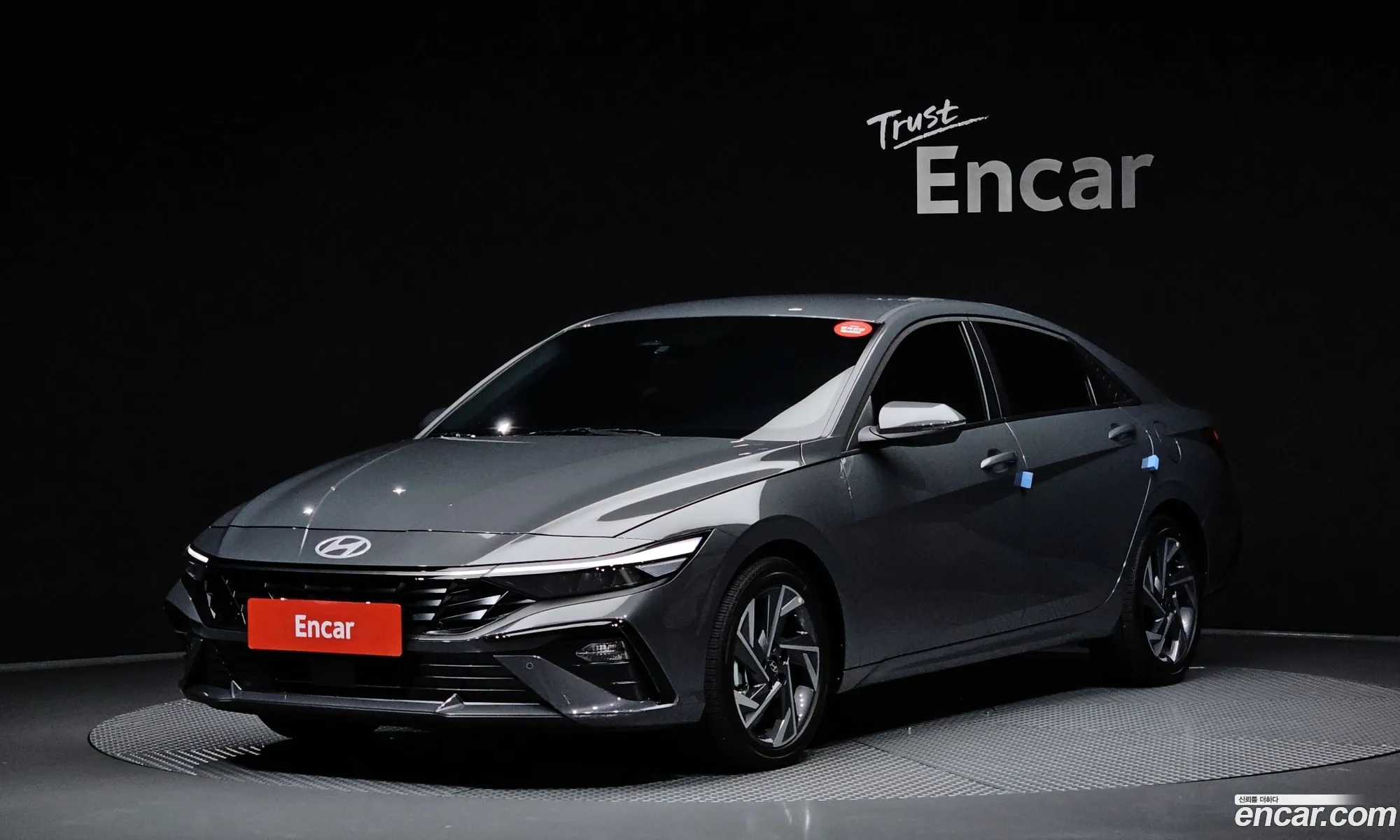 Hyundai Elantra 2025 — 3