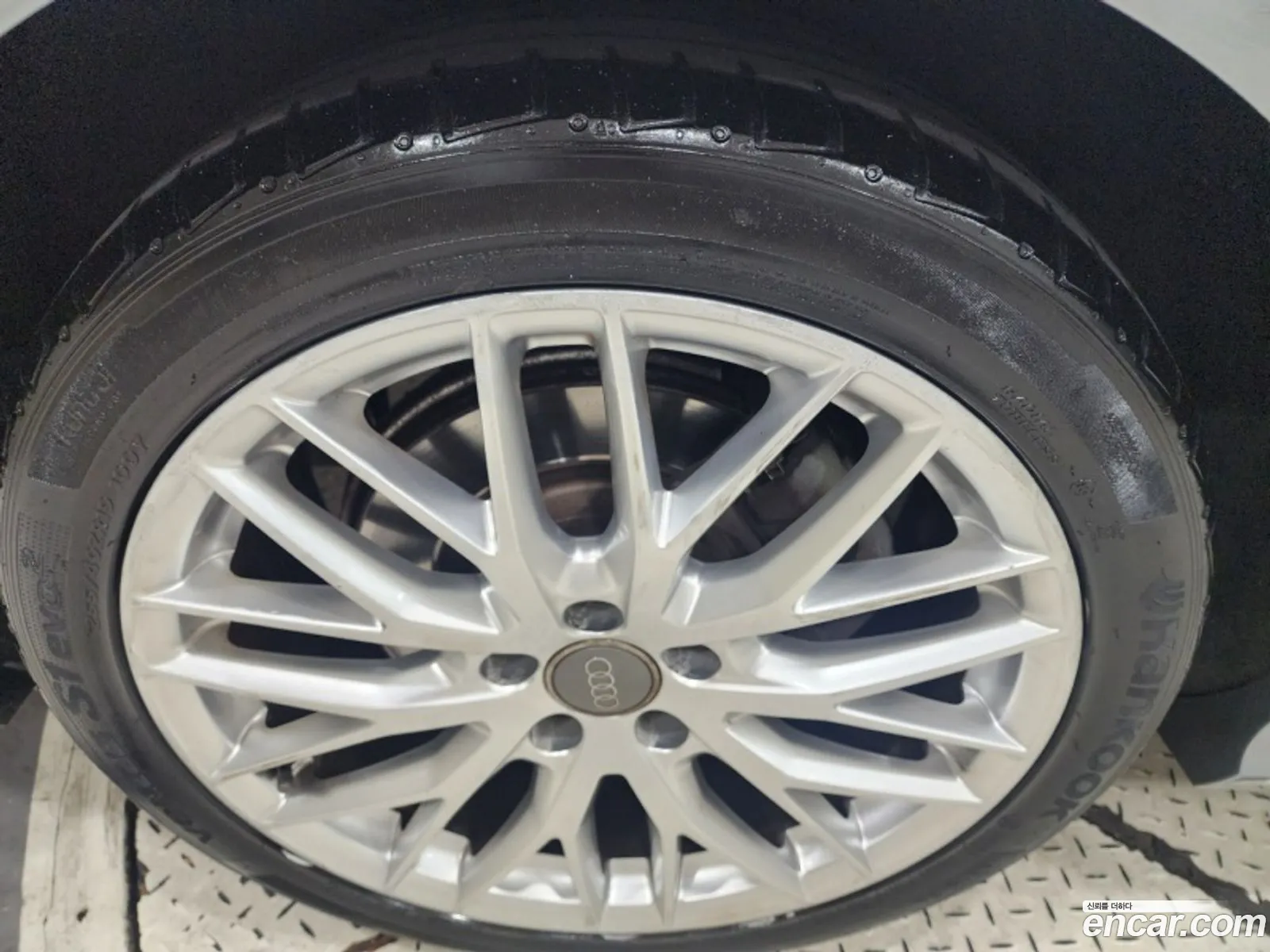 Audi A6 2015 — 19