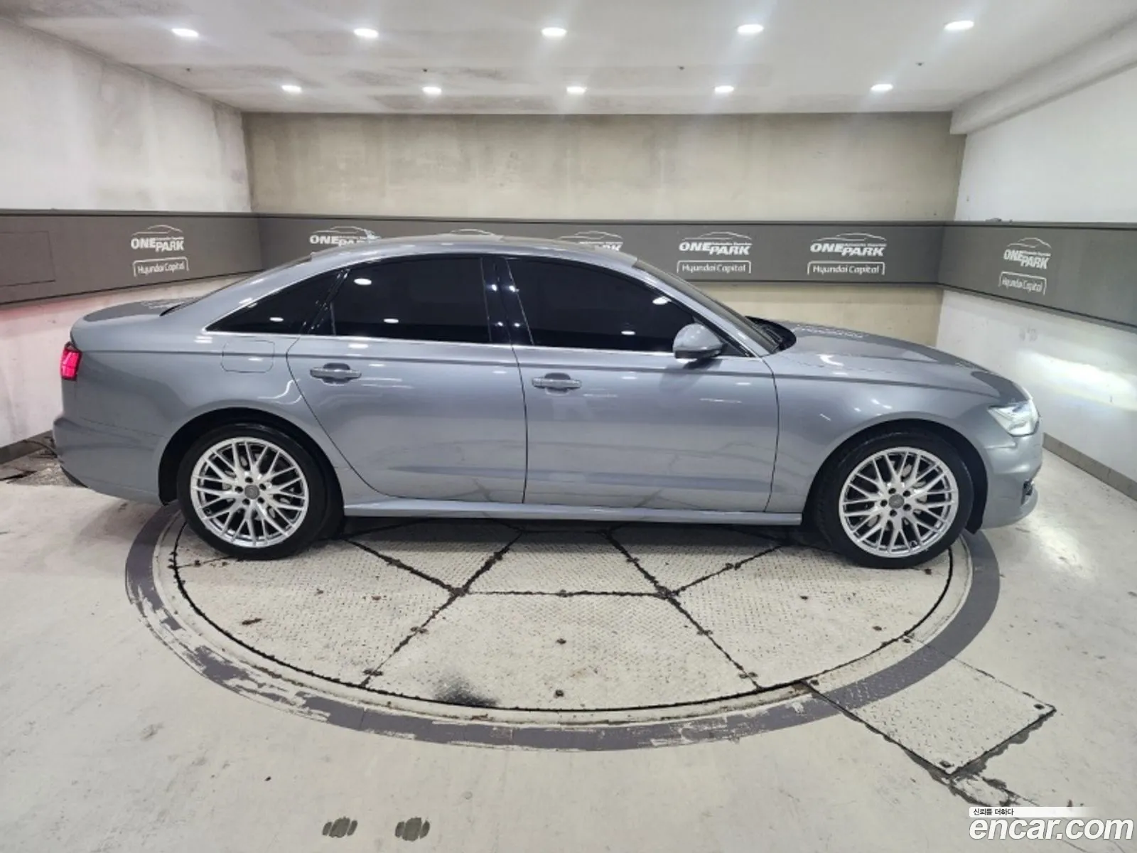 Audi A6 2015 — 18