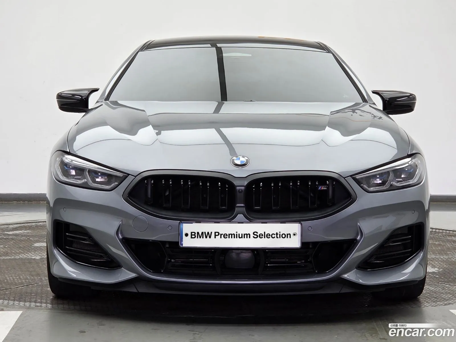 BMW 8 Series 2025 — 17