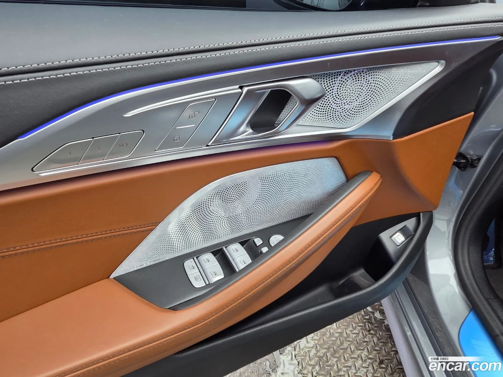 BMW 8 Series 2025 — 6