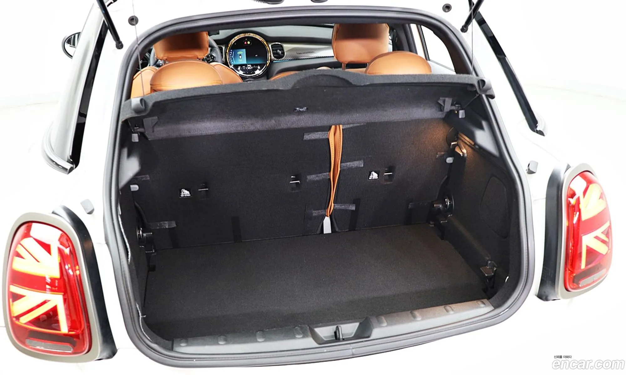 Mini Cooper S 2023 — 17