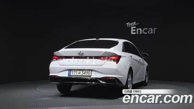 Hyundai Elantra 2021 — 3