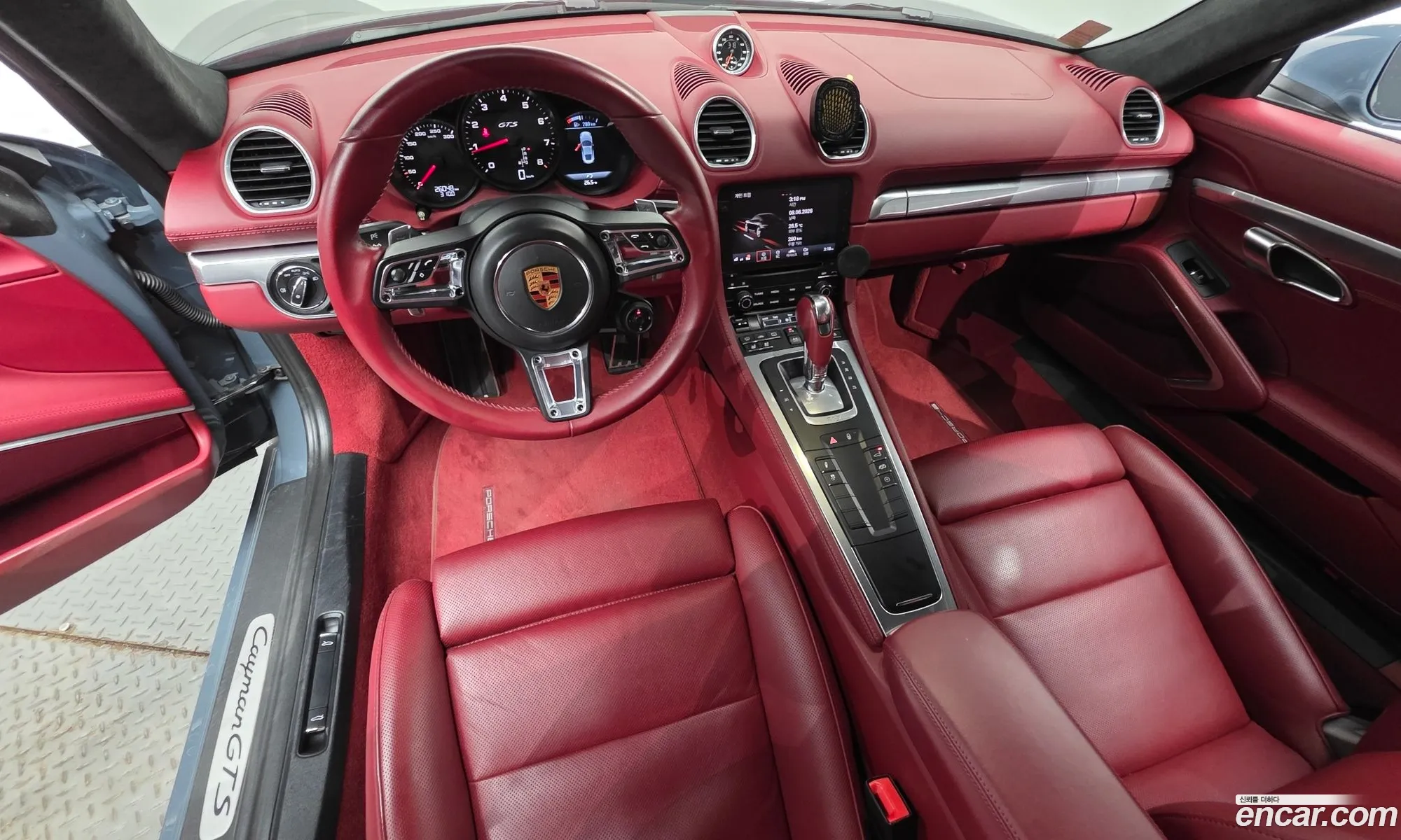 Porsche 718 Cayman