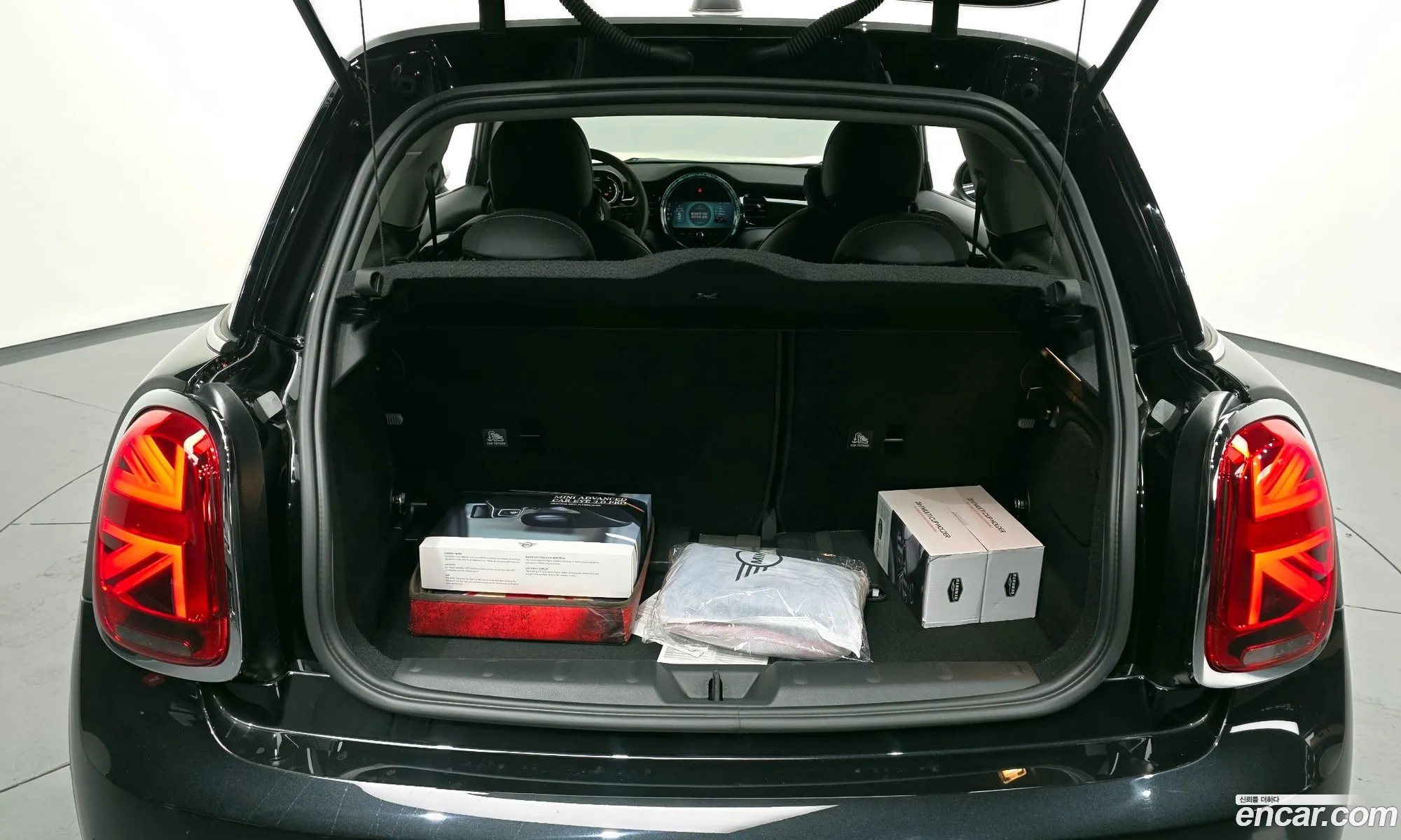 Mini Cooper 2023 WMW41DH02R2V32066 — 2