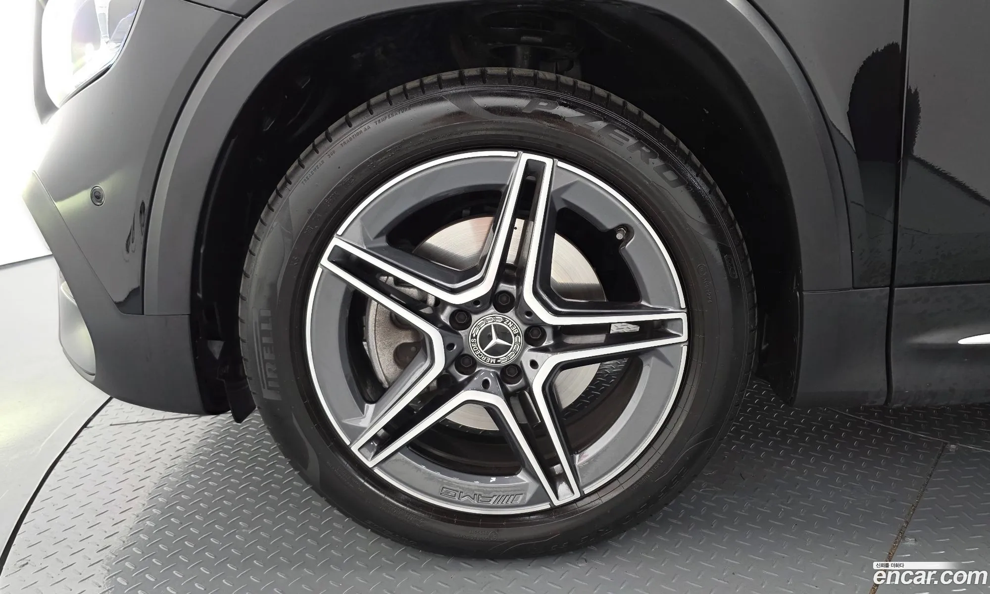 Mercedes-Benz GLB-Class X247 2023 — 29
