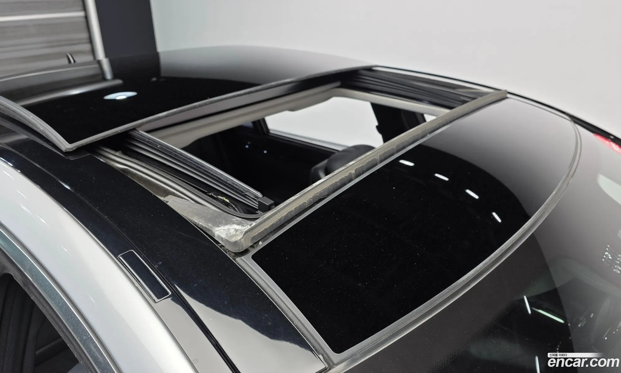 Mercedes-Benz S-Class W221 2012 — 17