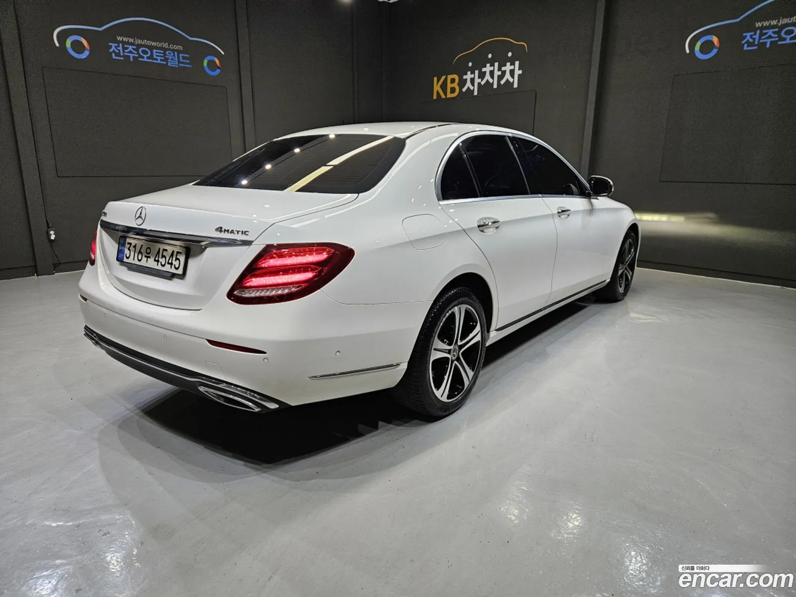 Mercedes-Benz E-Class W213 2018 — 3