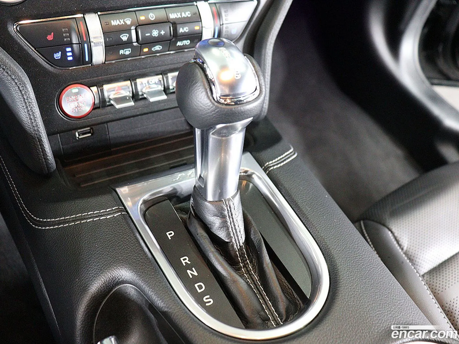 Ford Mustang 2022 — 16