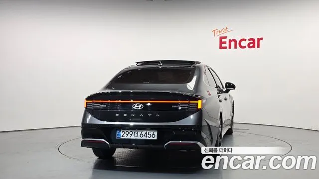 Hyundai Sonata the Edge Hybrid 2024 — 3