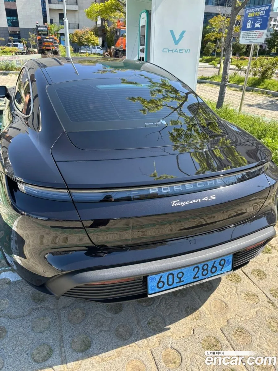 Porsche Taycan 2025 — 8