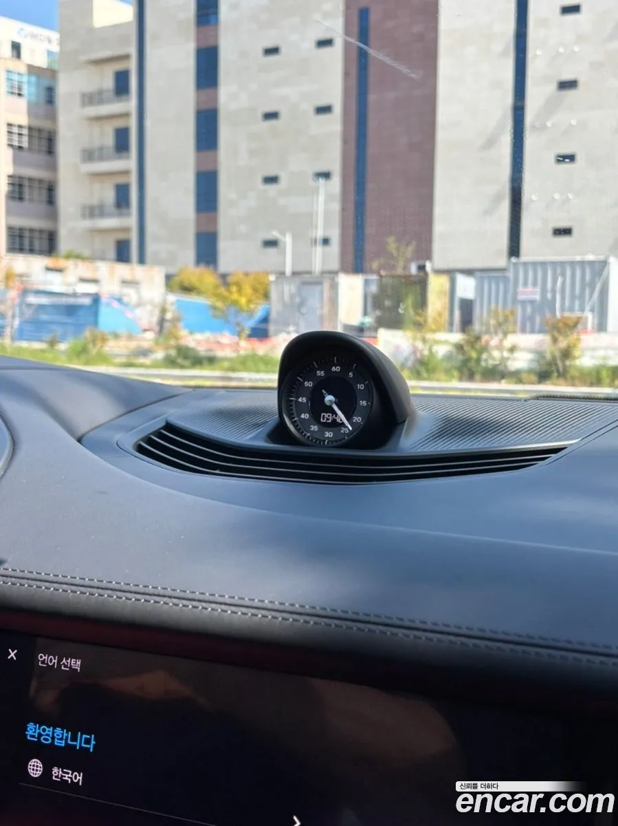 Porsche Taycan 2025 — 7