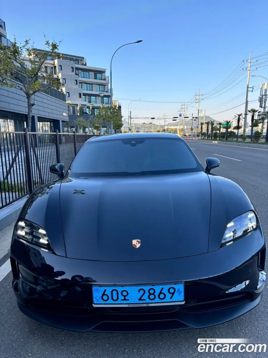 Porsche Taycan 2025 — 6
