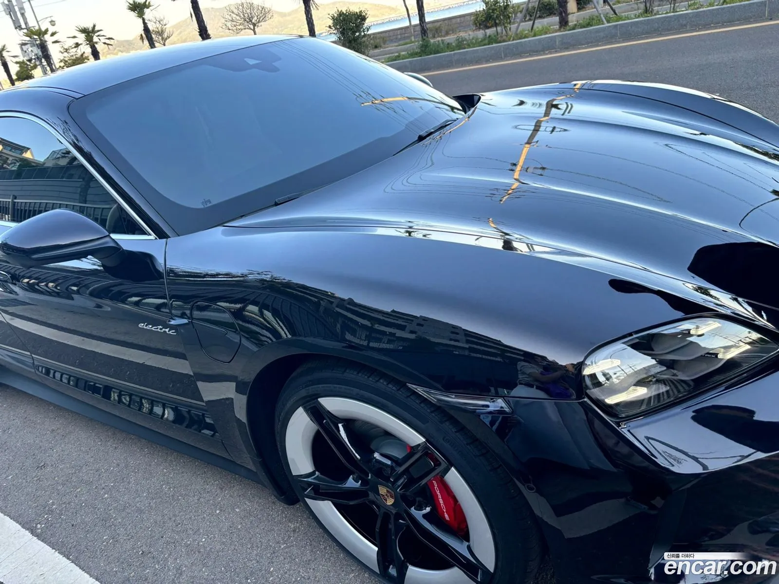 Porsche Taycan 2025 — 11