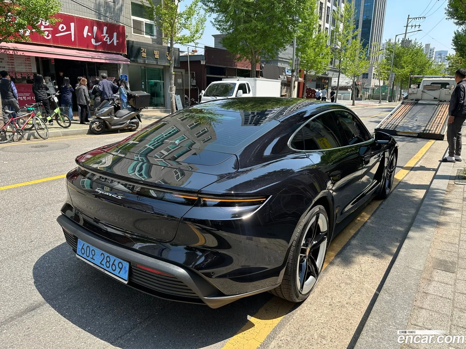 Porsche Taycan 2025 — 10