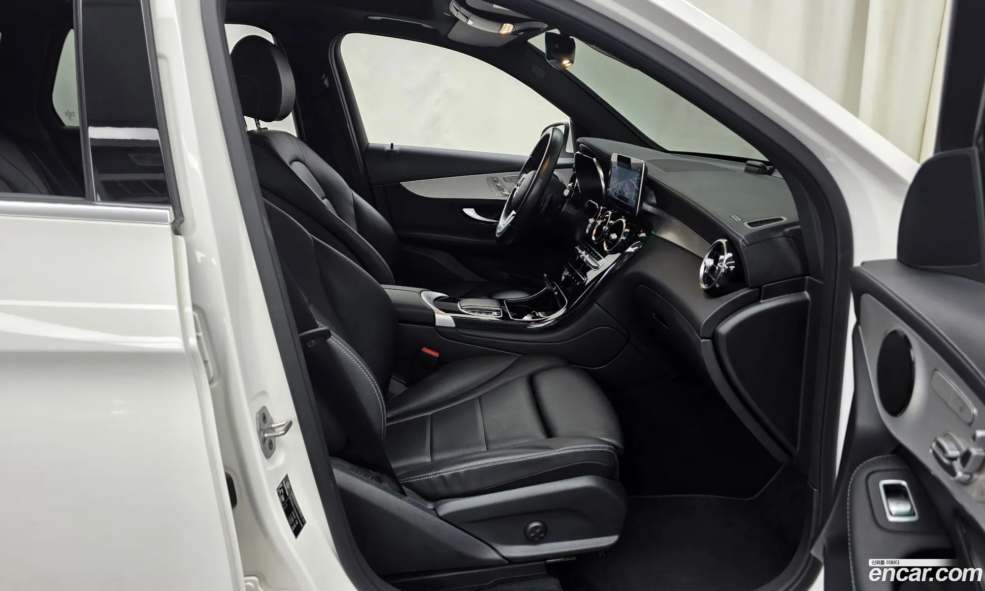 Mercedes-Benz GLC-Class X253 2022 — 28