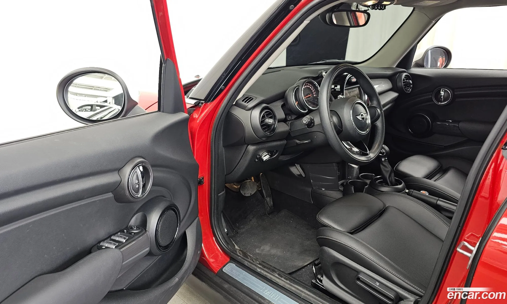 Mini Cooper 2018 WMWXU1104J2H33441 — 15