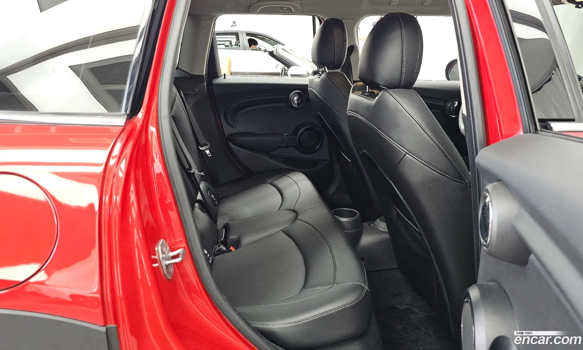 Mini Cooper 2018 WMWXU1104J2H33441 — 4
