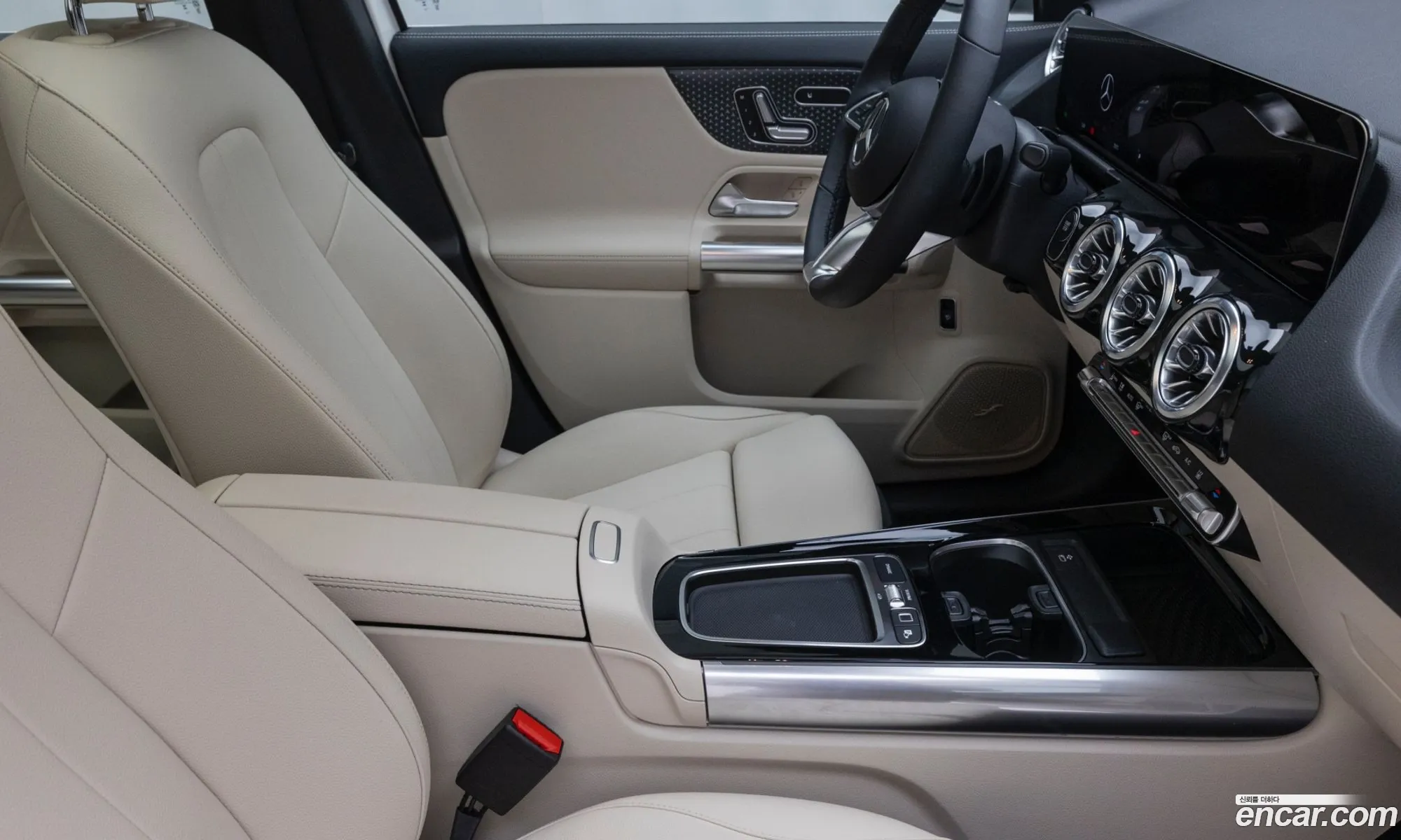Mercedes-Benz EQA H243 2025 — 7