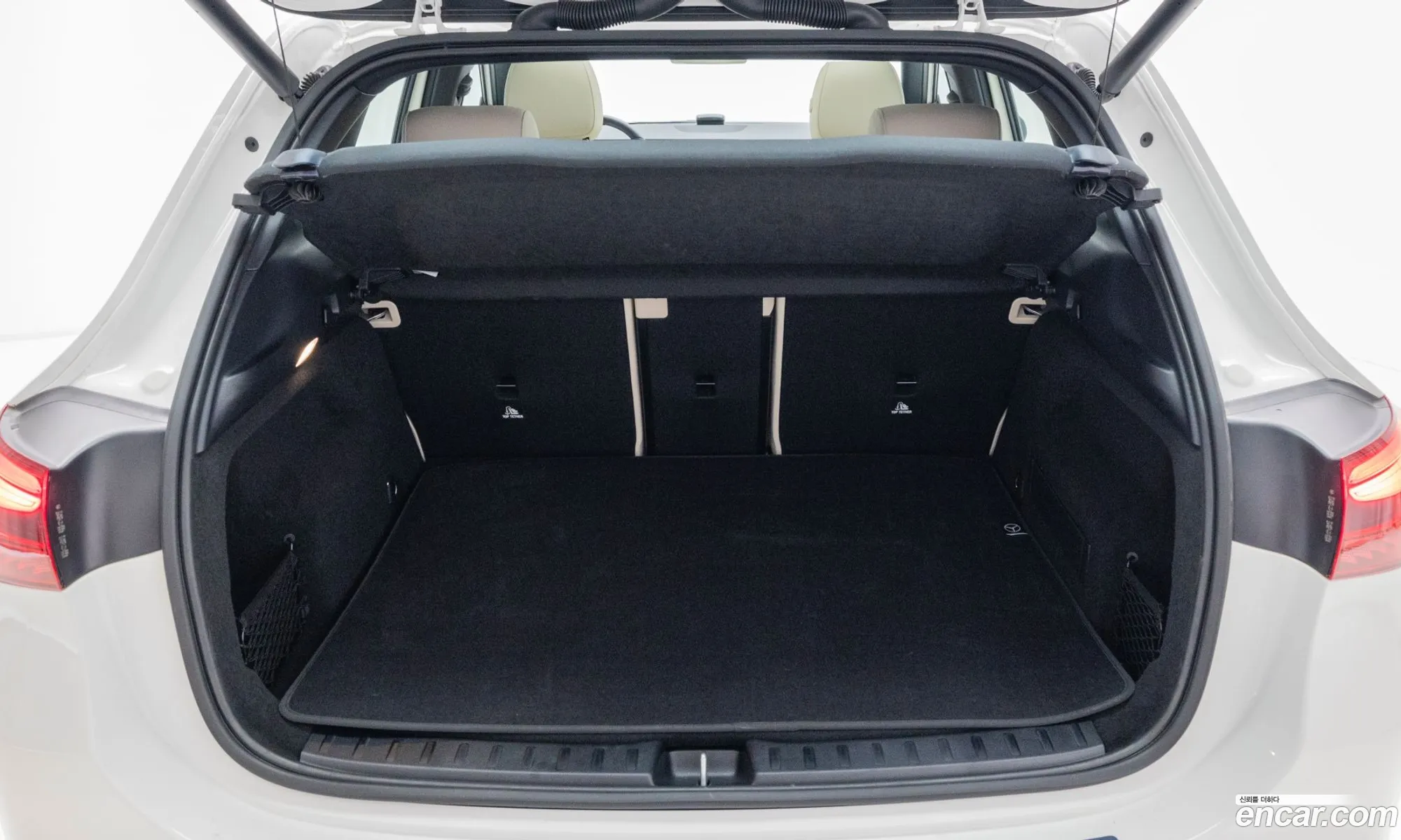 Mercedes-Benz EQA H243 2025 — 8
