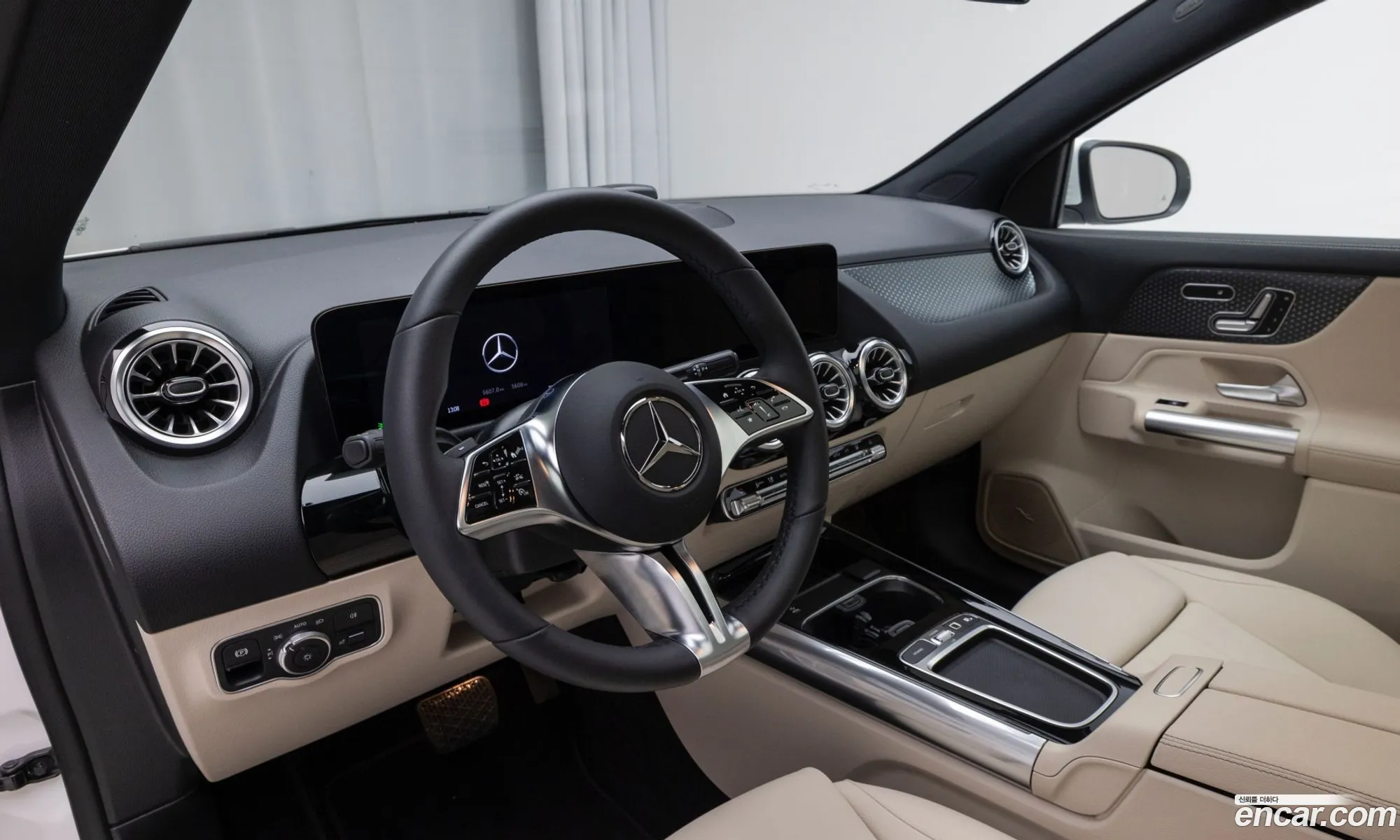Mercedes-Benz EQA H243 2025 — 2