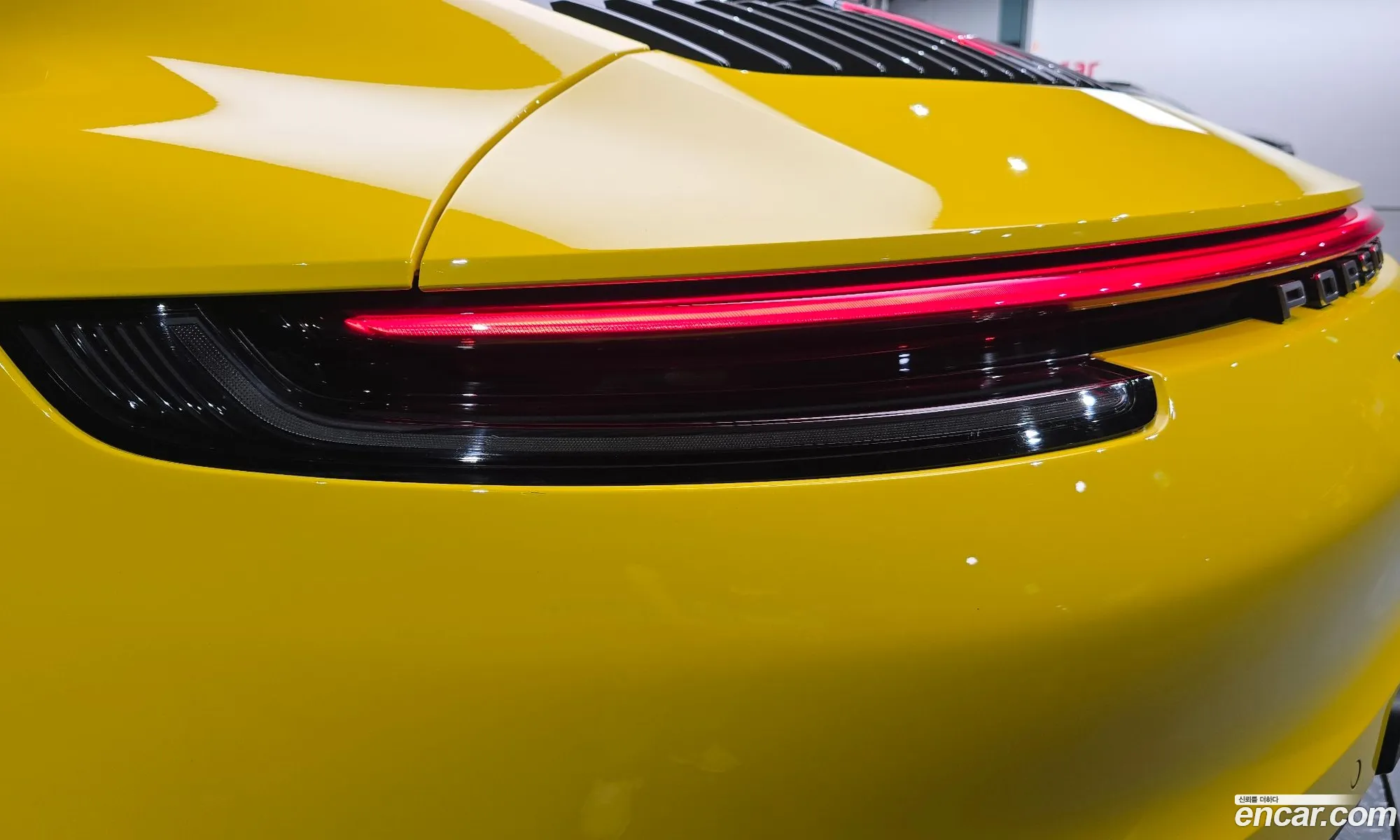 Porsche 911 2020 WP0AB2A94LS227790 — 17