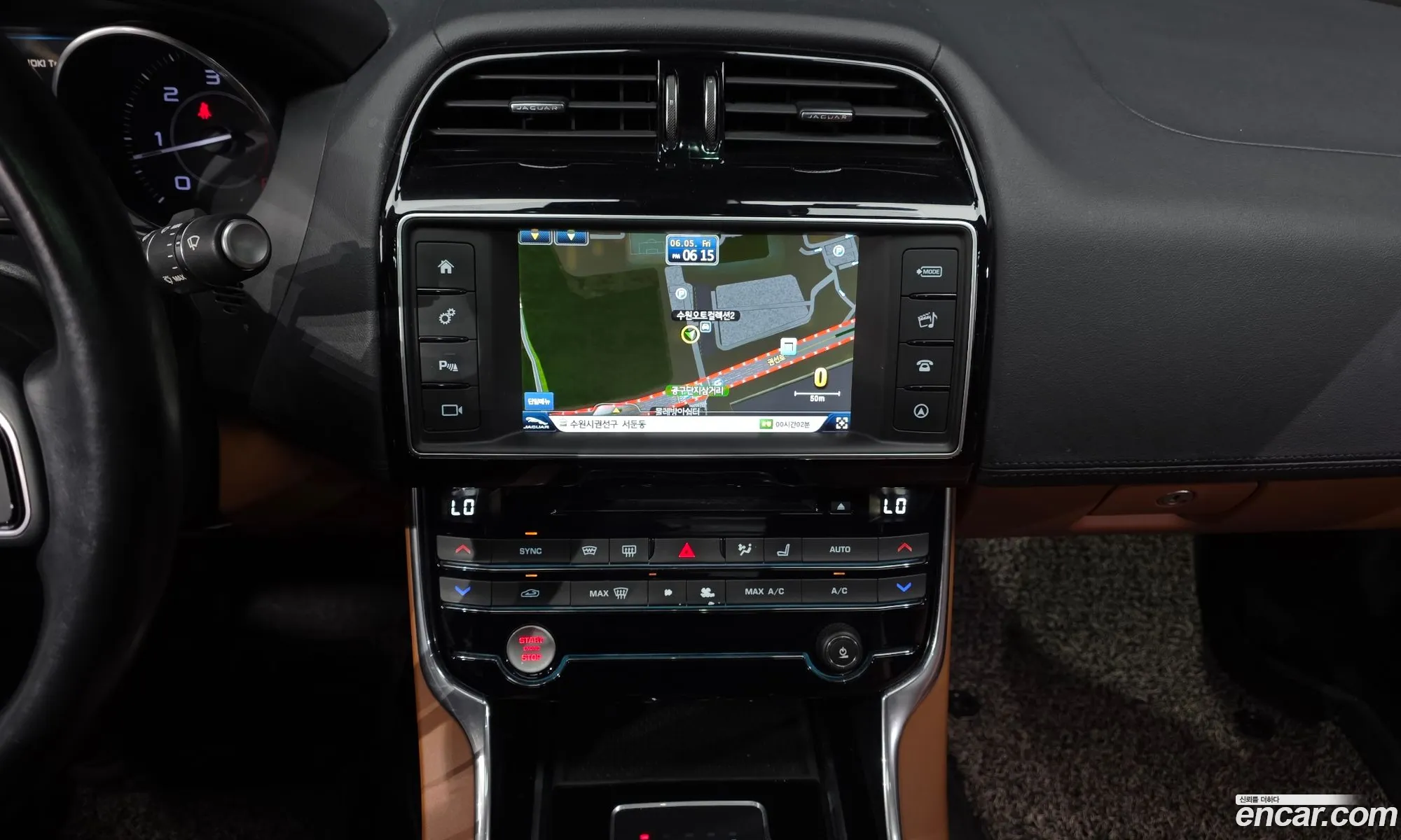 Jaguar XE 2016 — 3