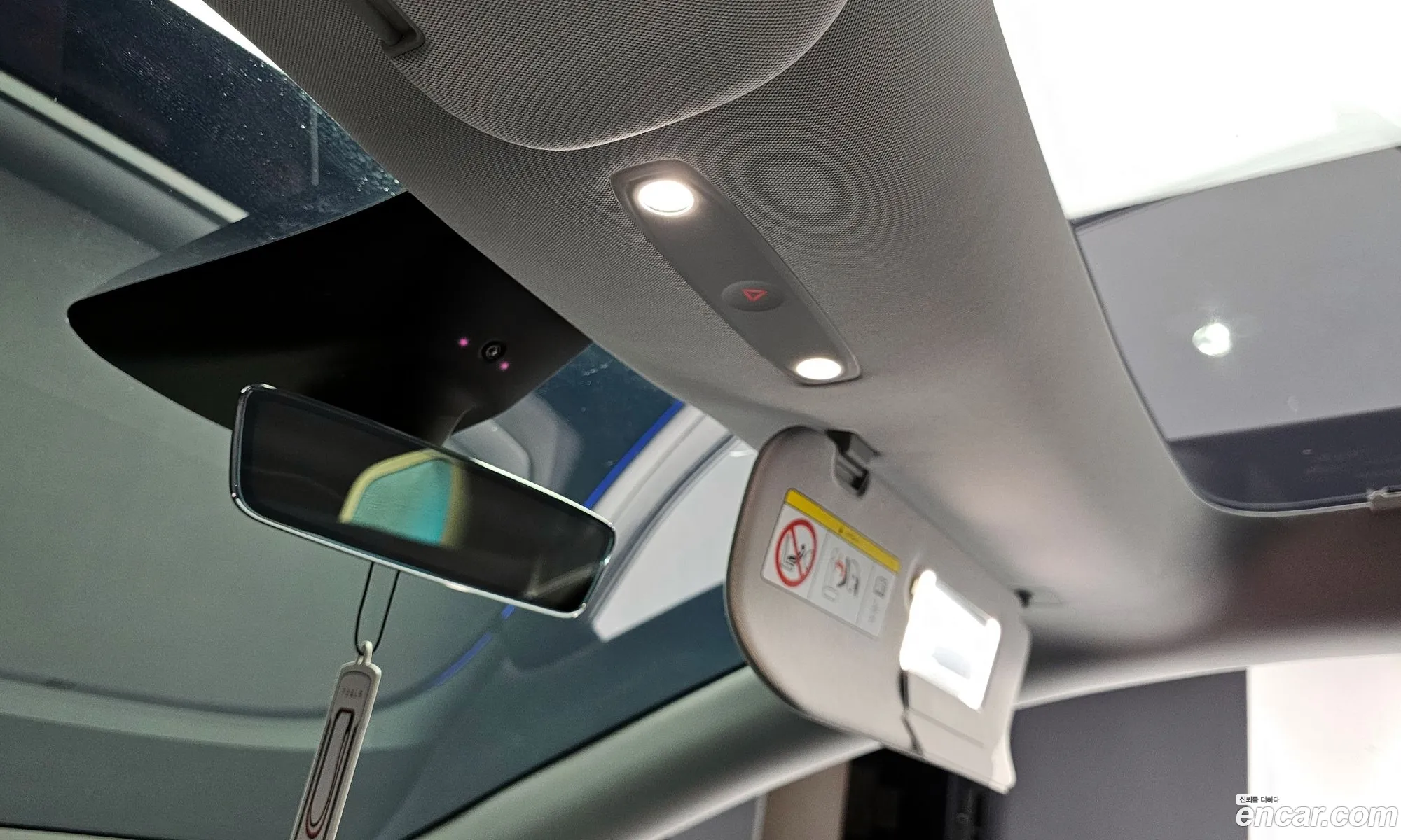 Tesla Model Y 2025 — 16