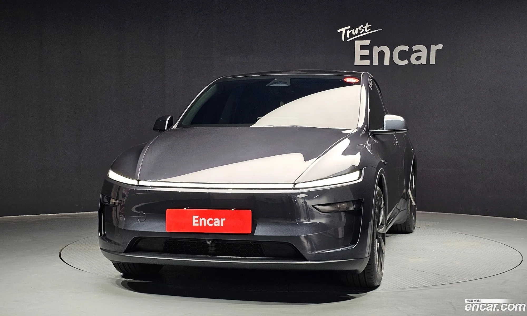 Tesla Model Y 2025 — 20
