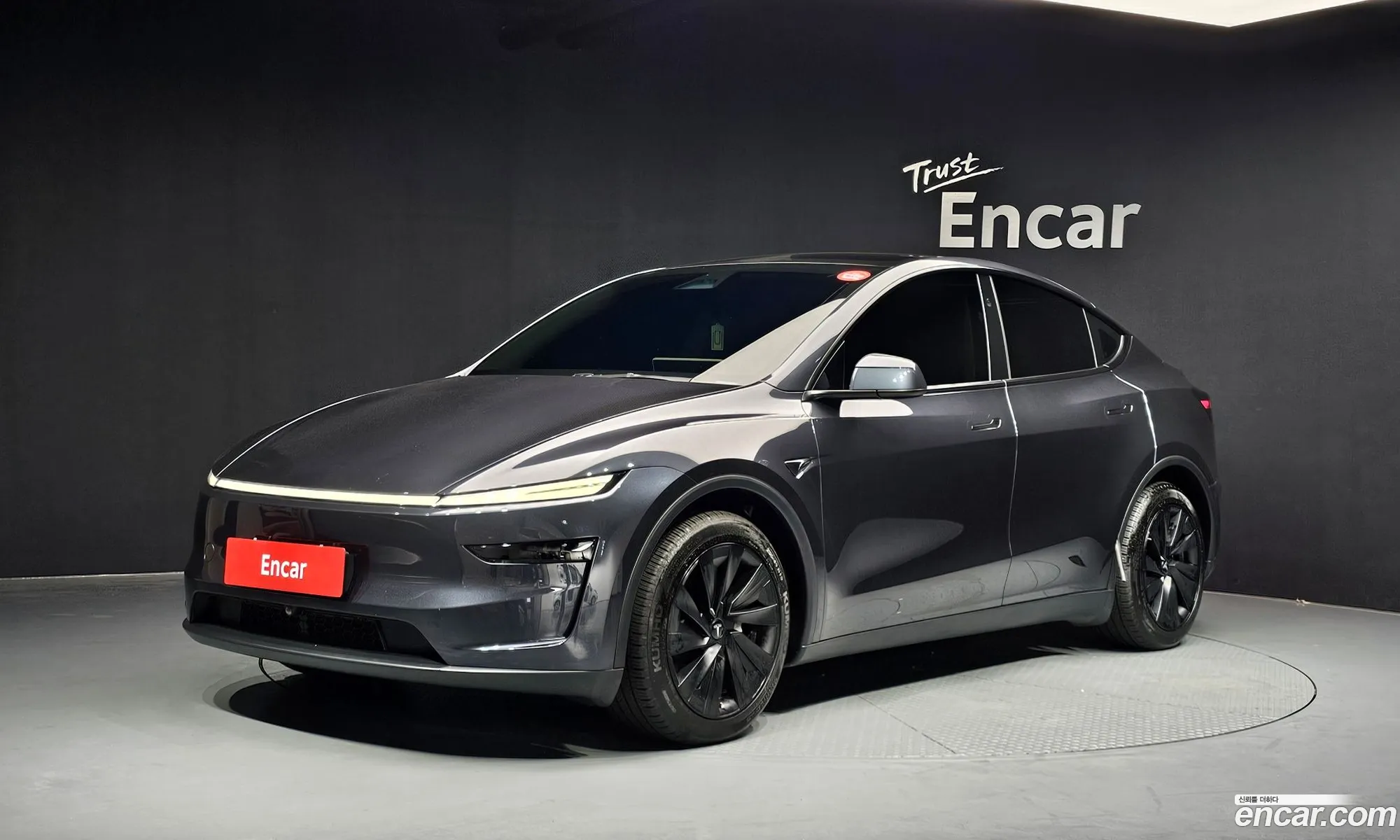 Tesla Model Y 2025 — 29