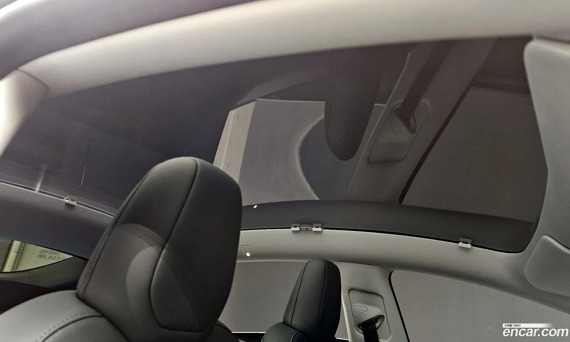 Tesla Model Y 2025 — 22